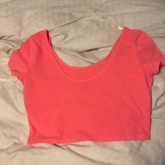 Crop top - Picture 3 of 4